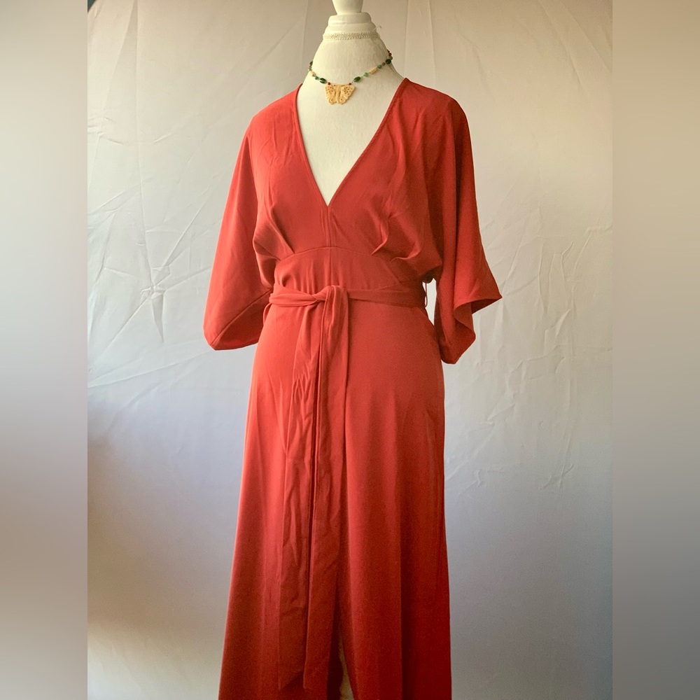 GLAMOROUS dress. Size Medium. Rust Color. Polyester.